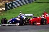 Největší ostudu si Michael Schumacher uřízl ve finále sezony 1997 ve španělském Jerezu. Ve 48. kole se jeho soupeř v boji o titul Jacques Villeneuve pokusil o přejíždějící manévr, ale Schumacher ho v pravotočivé zatáčce "zavřel". Sám si při tomto manévru poškodil vůz a byl ze hry venku. Kanaďan dojel do cíle jako třetí, což mu bohatě stačilo k vybojování koruny pro šampiona. Německý jezdec byl za svůj nesportovní čin dodatečně vyloučen ze šampionátu.