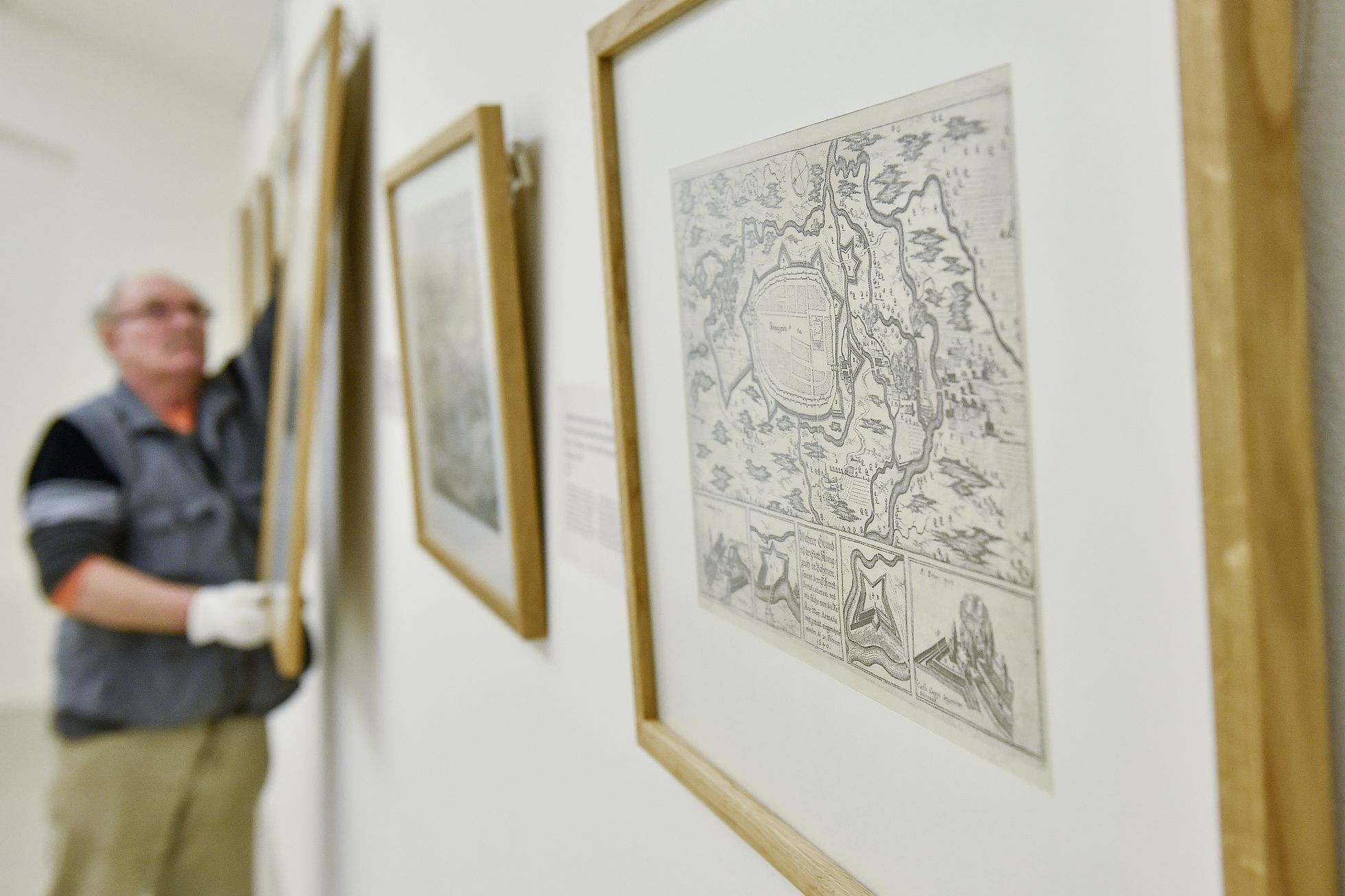 Snímek z výstavy Hrůzy války v Oblastní galerii Liberec.