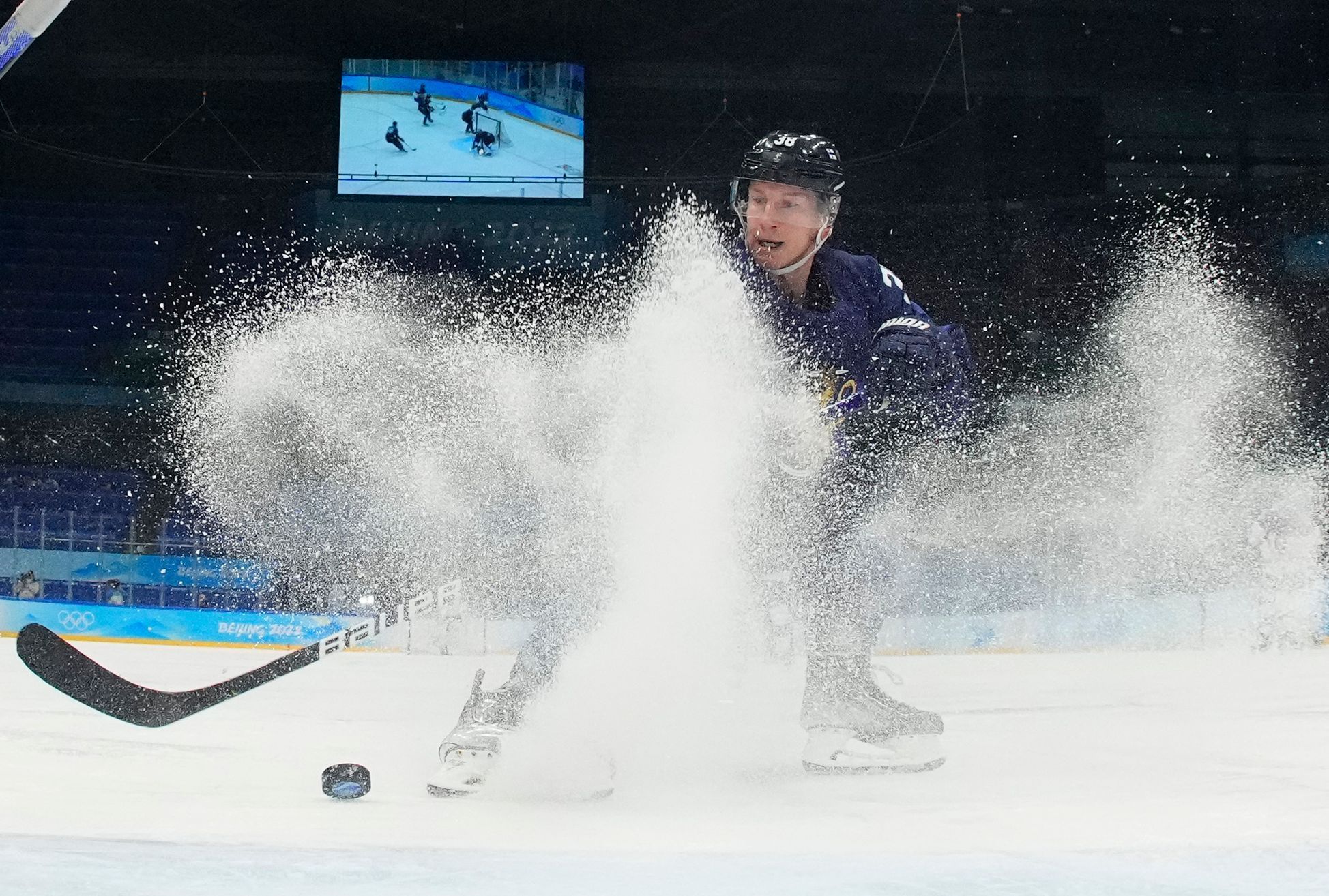 Juuso Hietanen v semifinále Slovensko - Finsko na ZOH 2022 v Pekingu