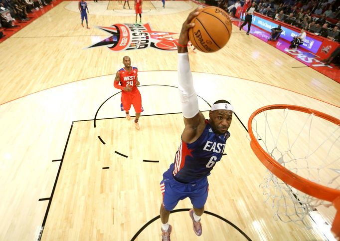 2013 NBA All-Star game: LeBron James (6) a Kobe Bryant