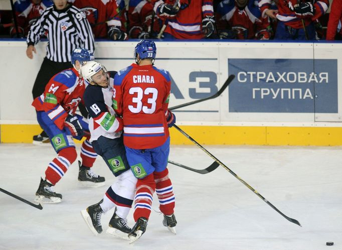 Srážka Miroslav Šatan vs. Zdeno Chára