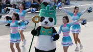 Jedním ze dvou maskotů her byla panda Šu-Bao.