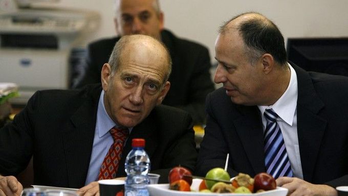 Olmert "nechce hřešit", o mírový proces se chce aspoň pokusit.