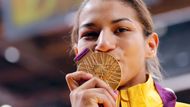 Brazilka Sarah Menezesová se radovala v judu mezi ženami do 48 kg ze zlata. Byla mezi prvními sportovci, kteří na olympiádě zvítězili. 22-letá rodačka z Bela Visty debutovala před pouhými pěti lety.