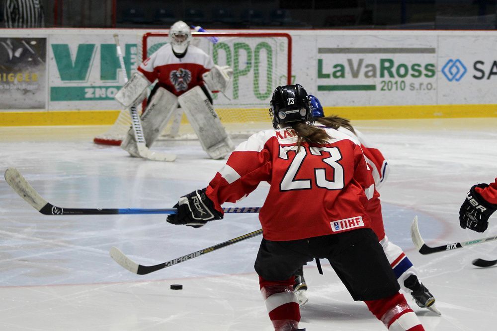 Ženská hokejová reprezentace na kempu ve Znojmě
