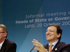 Předseda Evropské komise José Manuel Barroso varoval před přílišným politizováním debaty o energetice.