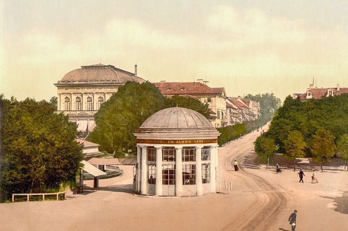 Archivní kolorovaná fotografie z Františkových Lázní z období Rakouska-Uherska