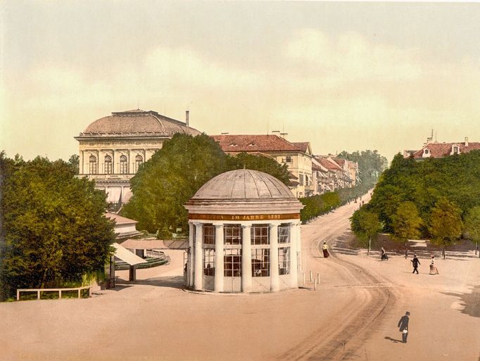 Archivní kolorovaná fotografie z Františkových Lázní z období Rakouska-Uherska