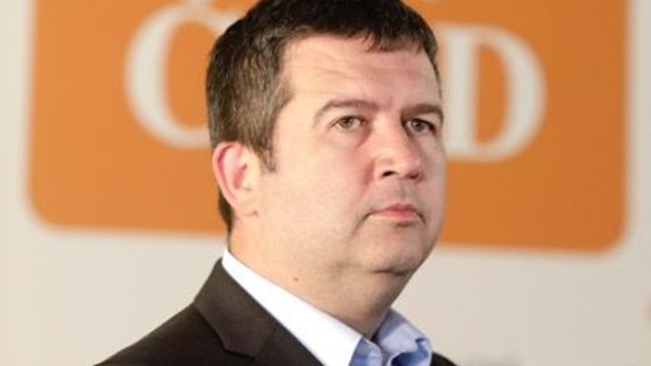 ČSSD chce větší růst platů ve státní správě, rozpočet podle Hamáčka vláda schválí
