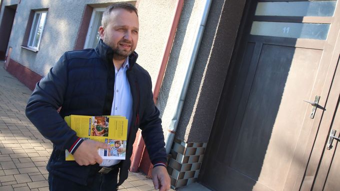 Marian Jurečka: Některé domácnosti by vzhledem ke svým vysokým příjmům podporu státu inkasovat neměly.