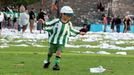 Naděje Klokanů oslavuje vítězství svého týmu - Bohemians vs. Žižkov.