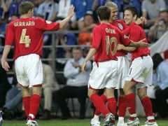 Sejdou se ještě v jednom týmu? Gerrard, Owen, Beckham a Joe Cole