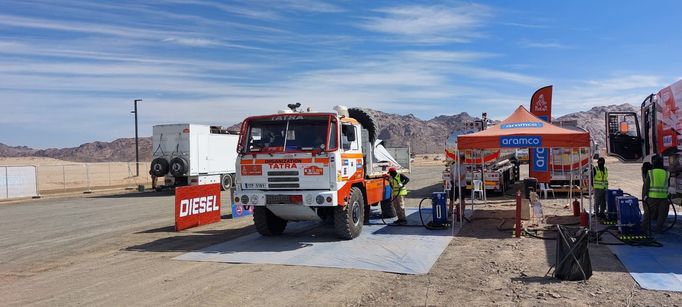 Asistenční Tatra "baléčko" před Rallye Dakar 2025