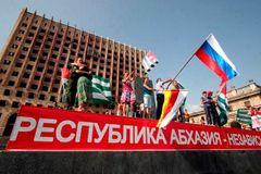 Jižní Osetie stojí o sloučení s Ruskem, Abcházie ne