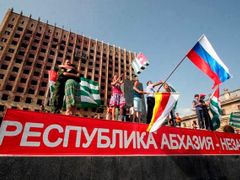26.srpna se v Abcházii a Osetii slavilo. Ten den ruský prezident Dmitrij Medveděv uznal jejich nezávislost