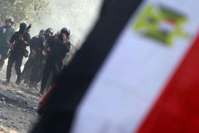 Egyptská policie opět zasáhla proti demonstrantům