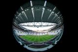 Italský mistr Juventus Turín minulý rok prodal do Manchesteru United Paula Pogbu za částku okolo 100 milionů eur (2,6 miliardy korun), čímž tyto kluby vytvořily nový rekord. Mimochodem, Juventusu se tímto přestupem zaplatil nový stadion z roku 2011.  Výstavba Juventus Stadium vyšla na 105 milionů eur (2,74 miliardy korun). V Turíně by z prodeje Neymara postavili hned dva podobné stadiony a ještě by zbylo na posily.