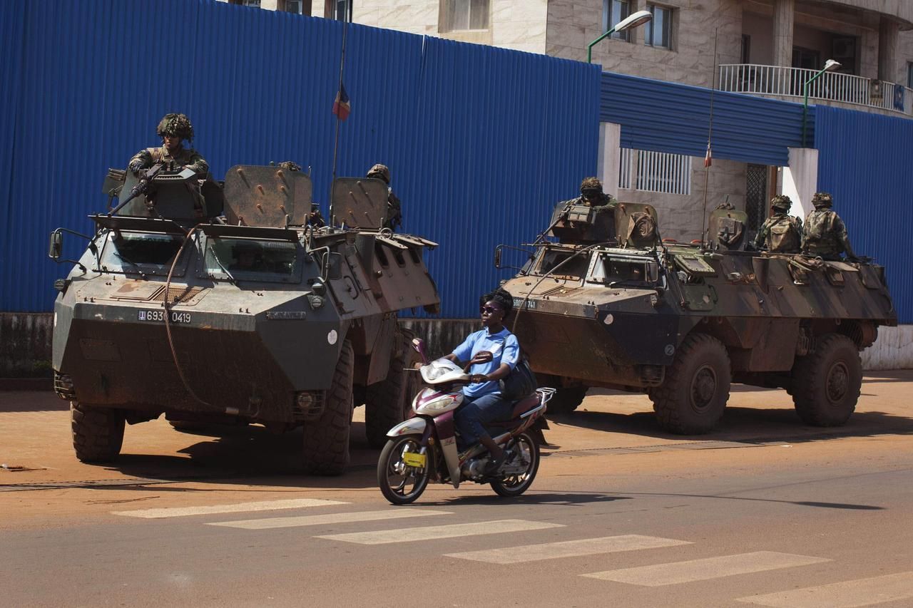 Francouští vojáci v Bangui.