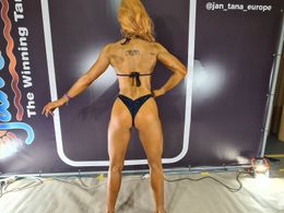 Iva Pazderková se v soutěži Bikini-Fitness umístila v kategorii nad 170 cm na desátém místě ze sedmnácti.