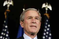 Bush předložil rozpočet, téměř 3 biliony