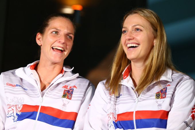 Petra Kvitová a Karolína Plíšková před zápasem Fed Cupu 2018 proti Švýcarsku.