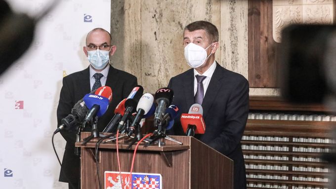 Předseda vlády Andrej Babiš ve chvíli, kdy představoval Jana Blatného jako nového ministra zdravotnictví.