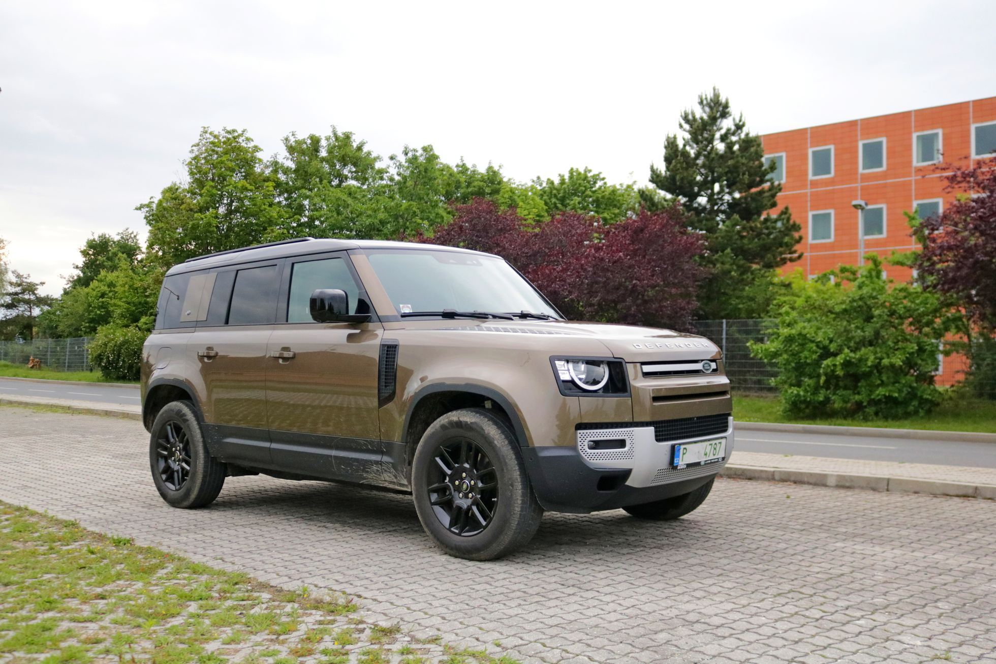 Land Rover Defender 2020