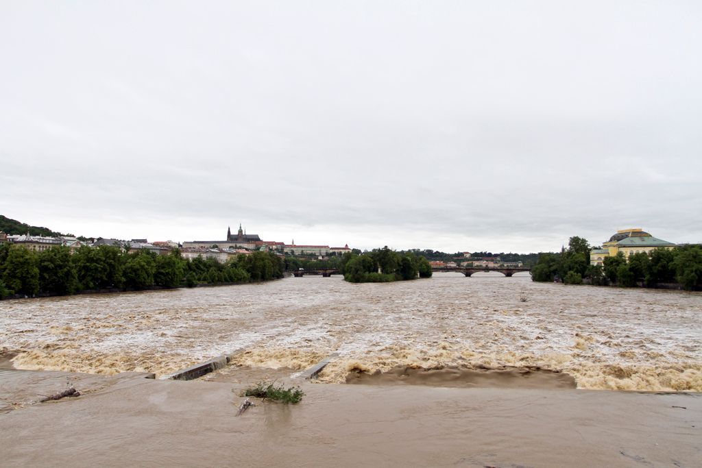 Praha povodně, neděle 2.6.