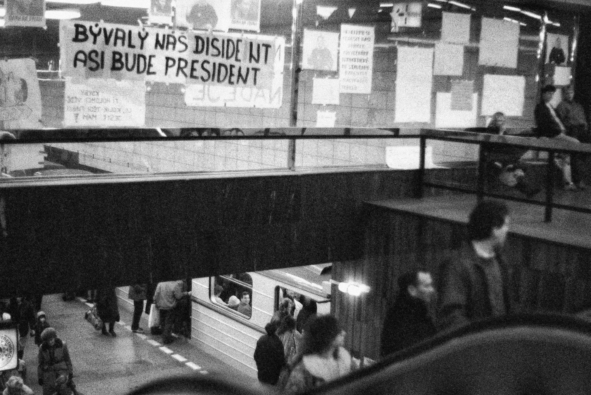 Fotogalerie / Uplynulo 10 let od smrti Václava Havla. Připomeňte si jeho výjimečný život / Václav Havel / Rok 1995