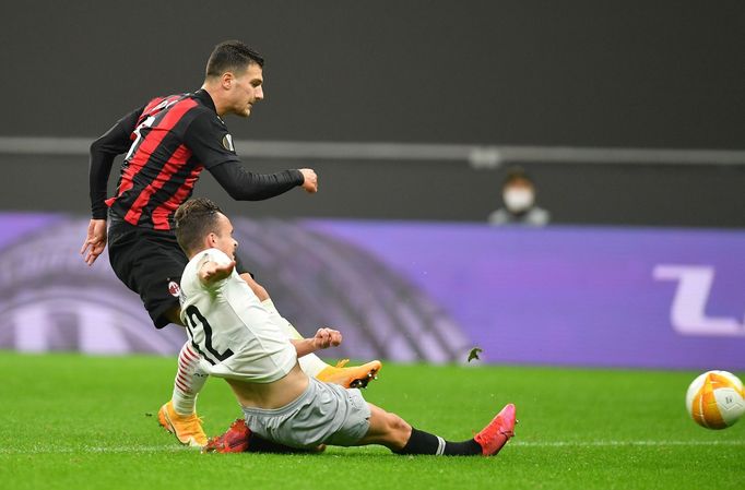 Diogo Dalot dává třetí gól Milána v zápase Evropské ligy AC Milán  Sparta Praha