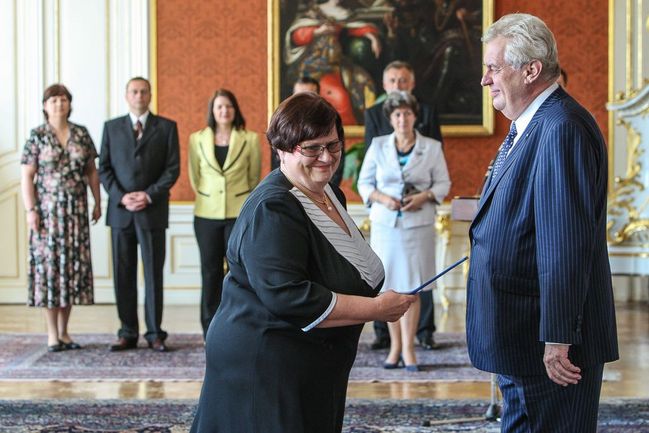 Marie Benešová s prezidentem Milošem Zemanem