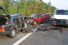 Tragická autonehoda u Domašova: Tři mrtví