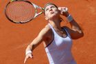 Lucie Šafářová na turnaji kategorie ITF v Praze obhajuje titul. A v cestě za triumfem ji v sobotním semifinále nezastavila ani Jana Čepelová, slovenská tenistka, která předtím porazila Barbou Záhlavovou-Strýcovou.