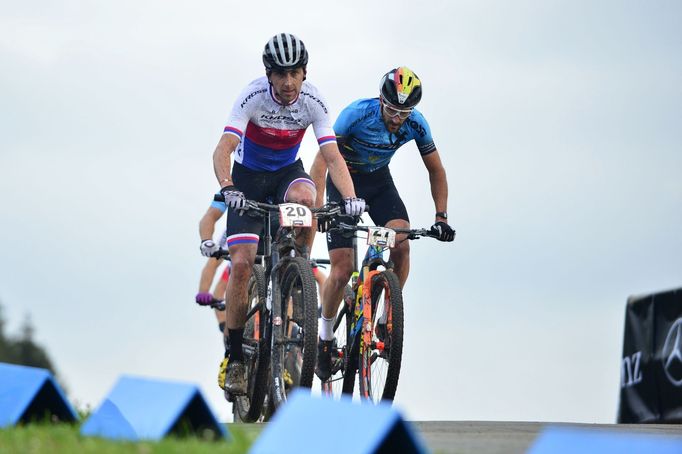 Ondřej Cink a za ním je Gerhard Kerschbaumer