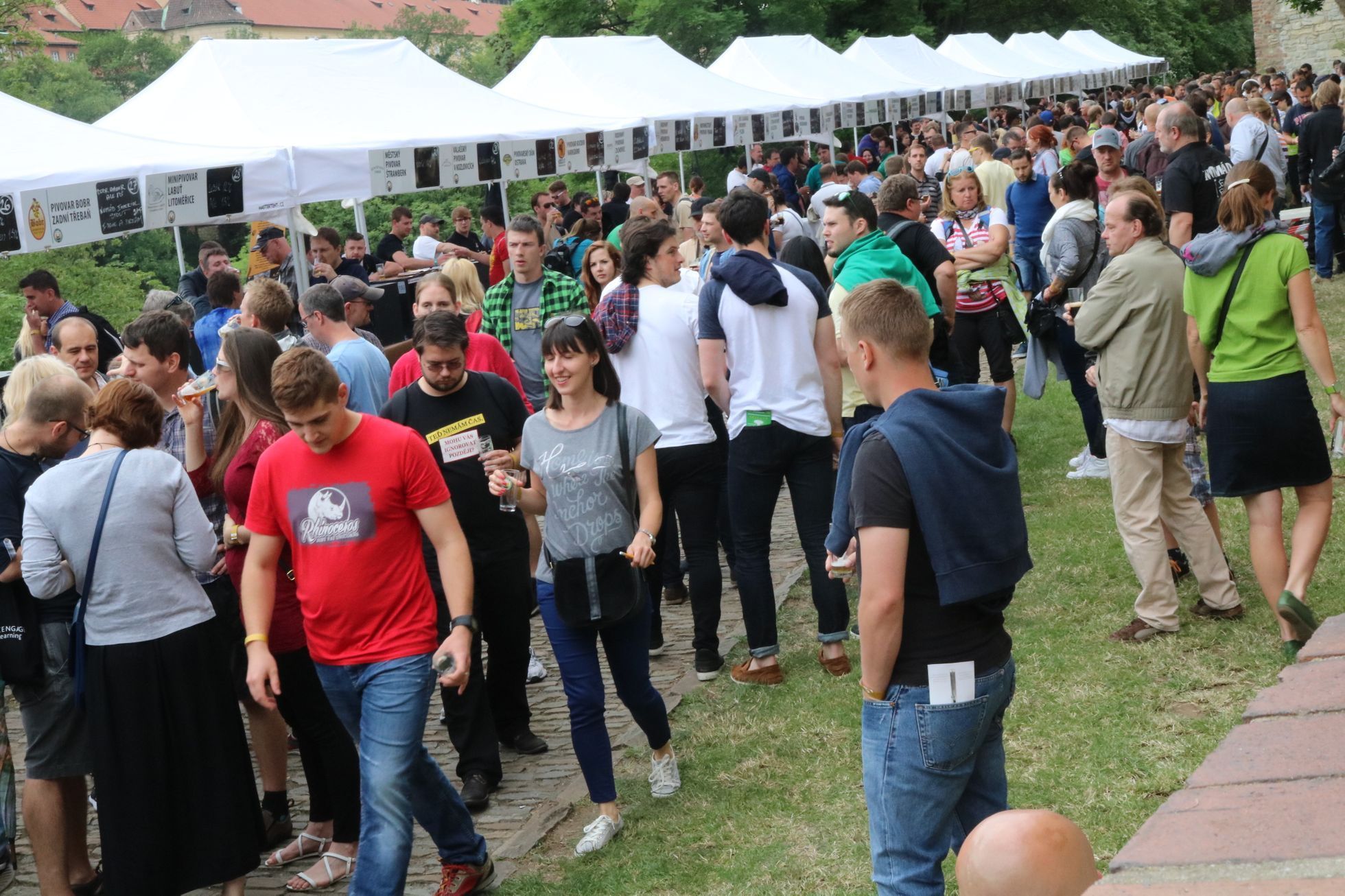 Festival minipivovarů Hrad 2016