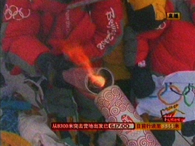 Olympijská pochodeň na Everestu