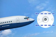 Boeing se v automatizaci letu snažil dohnat Airbus. Piloty na to však nepřipravil