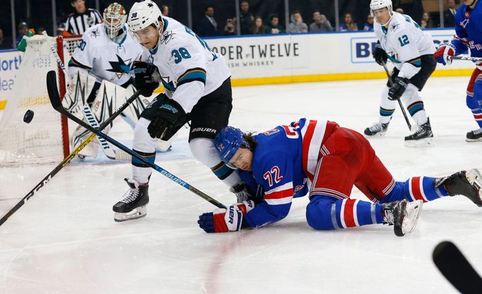 NHL, New York Rangers - San Jose: Filip Chytil (72) - Mario Ferraro (38)