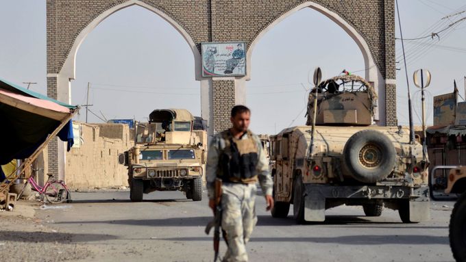 Vojáci v afghánském městě Ghazní.