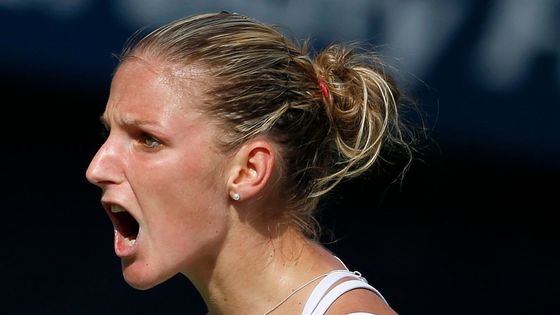 Kdo je Karolína Plíšková? Tuto otázku si letos klade celý tenisový svět, protože se rodačka z Loun přiřítila do druhé světové desítky. S námi si ji teď můžete zodpovědět v našem přehledu.