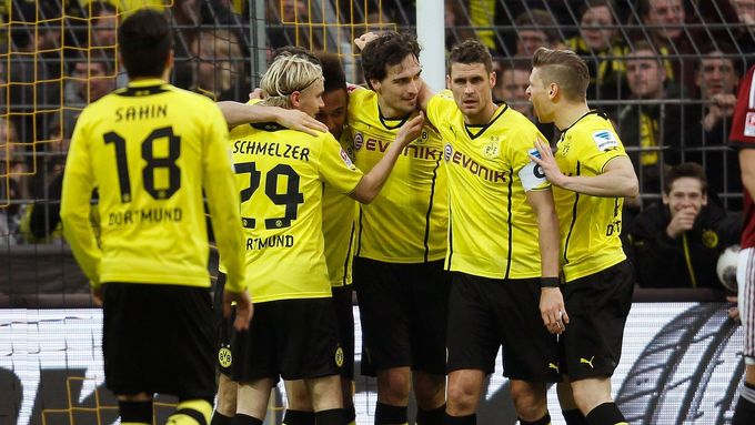 Fotbalisté Dortmundu slaví, porazili Norimberk hladce 3:0.
