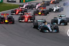 F1 živě: Hamilton vyhrál v Montrealu, Vettel se z chvostu probil na čtvrté místo