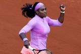 Královnou fialové je ovšem světová jednička Serena Williamsová, která si ji užívá hlavně při chladnějších a deštivých hracích dnech.