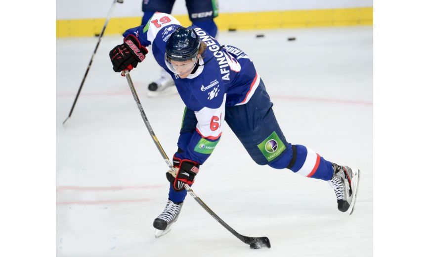 Ruský hokejista Maxim Afinogenov ze SKA Petrohrad v utkání KHL.