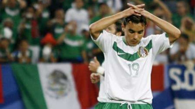 Zklamání v očích mexického fotbalisty - ilustrační foto