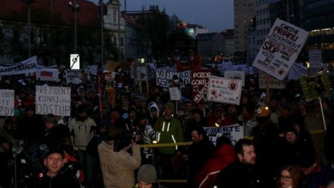 Obyvatelé Bratislavy protestují v souvislosti s kauzou Gorila