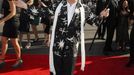 British actor Sylvester McCoy, who plays the character Radagast, poses on the red carpet at the world premiere of 'The Hobbit - An Unexpected Journey' in Wellington November 28, 2012. REUTERS/Mark Coote (NEW ZEALAND - Tags: ENTERTAINMENT) Published: Lis. 28, 2012, 9:20 dop.