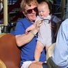 Elton John se synem Elijahem 