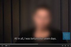 Mučení žen u výslechu. Tak pracují iráčtí vyšetřovatelé