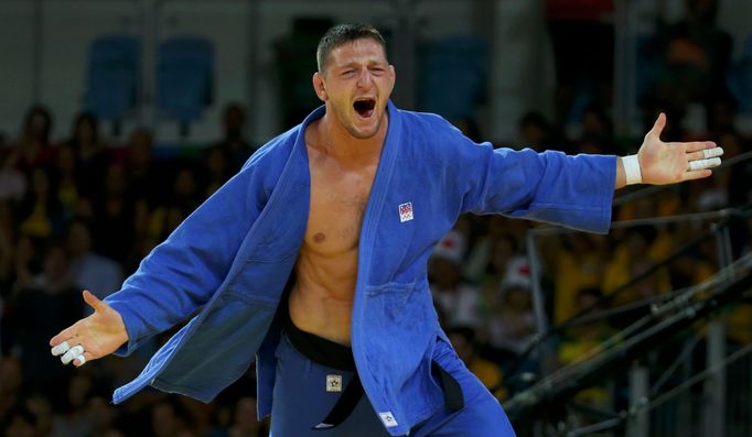 OH 2016, judo do 100 kg, finále: Lukáš Krpálek (v modrém)